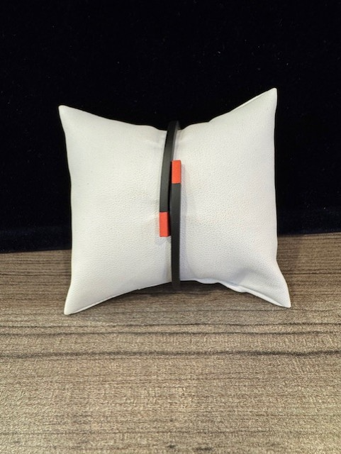 Armband rubber + aluminium blokjes rood