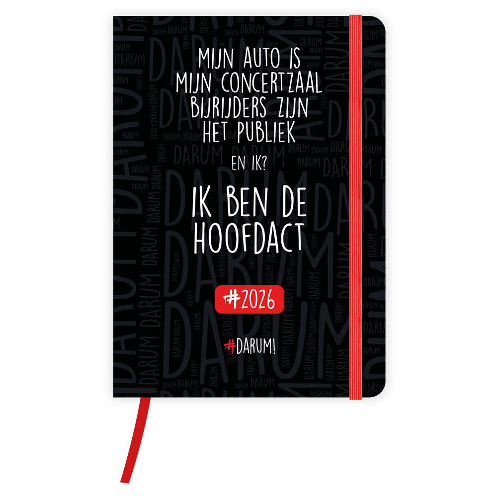 In deze weekagenda van Darum is je agenda bijhouden een feest. Elke week is voorzien van een originele Darum-quote. Deze handzame agenda heeft een harde kaft met afgeronde hoeken. De agenda is te sluiten met een elastiek en bevat een handig leeslint. De indeling is één week over twee pagina’s. De weekenden hebben net zoveel schrijfruimte als de doordeweekse dagen, tevens is er elke week ruimte voor extra notities. Bevat alle feestdagen en schoolvakanties van Nederland en België zowel in de agenda als in een handig overzicht voorin. De agenda bied extra notitiepagina’s en een handig bewaarvak achterin.