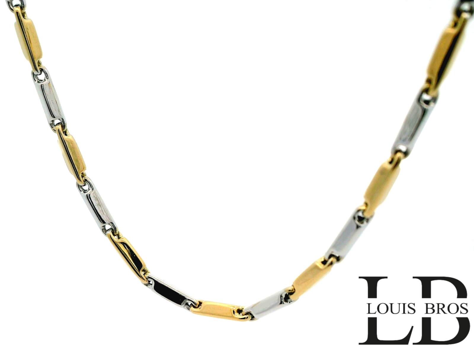 Dit stijlvolle bicolor collier van 14 karaat goud (11 gr) straalt klasse en verfijning uit. De schakels zijn elegant vormgegeven in een afwisselend patroon van geelgoud en witgoud, wat zorgt voor een modern en luxe contrast. Het strakke design maakt dit collier niet alleen chic en elegant, maar ook tijdloos en veelzijdig te dragen.
Het collier is perfect te combineren met zowel casual als formele outfits en kan solo gedragen worden voor een subtiele, elegante look, of samen met andere sieraden voor extra glamour. Dankzij de hoogwaardige kwaliteit van 14 karaat goud is dit sieraad duurzaam en een waardevolle aanvulling op iedere sieradencollectie.
Een prachtig collier voor de moderne vrouw die houdt van stijl, luxe en tijdloze elegantie.
Het collier is verkrijgbaar in verschillende lengtes.