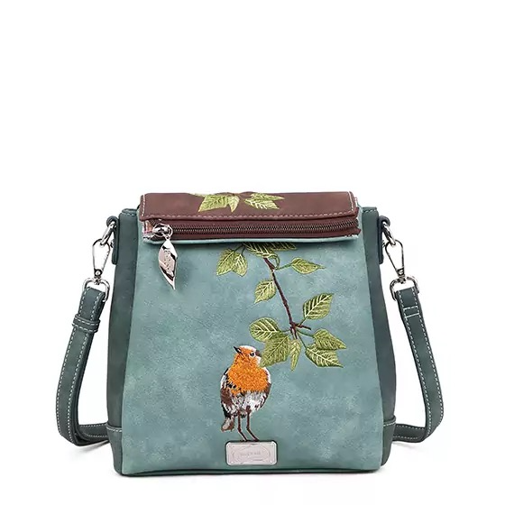 Productomschrijving – Vegan Schoudertas met Roodborstje en Borduurwerk
Dé absolute favoriet van dit seizoen! Deze charmante vegan schoudertas is een echte must-have voor vogelliefhebbers en modeliefhebbers tegelijk. Robin de roodborst zit trots op het Hi-di-Hi logo, omringd door sierlijke bladeren die elegant doorlopen over de flap. Een subtiel en liefdevol detail dat deze tas uniek maakt.
De tas opent wijd met een ritssluiting, waardoor je makkelijk toegang hebt tot het ruime hoofdvak. Binnenin vind je drie handige compartimenten, waarvan één met rits, zodat je al je essentials overzichtelijk en veilig kunt opbergen. Dankzij het soepele vegan leer vormt de tas zich moeiteloos naar je lichaam – comfortabel én stijlvol.
Perfect voor dagelijks gebruik, maar ook een echte blikvanger voor speciale gelegenheden. Met deze tas straal je het hele jaar door.
Highlights:
✅ Afmetingen: W21 x H23 x D8 cm – compact & functioneel
✅ Hoofdvak met rits – veilig en ruim
✅ 3 binnenvakken, waarvan 1 met rits – voor een georganiseerde indeling
✅ Prachtig roodborstje & bladeren borduursel – speciaal voor vogelliefhebbers
✅ Ritsvak aan de achterkant – voor extra veiligheid
✅ Verstelbare schouderriem – draag ‘m zoals jij dat wilt
✅ Vegan leer – soepel, sterk en diervriendelijk
✅ Voering met Hi-di-Hi logoprint – verrassend mooi van binnen
✅ 100% eerlijk gemaakt – duurzaam en verantwoord geproduceerd
Of je nu een stijlvolle tas zoekt voor elke dag, of een origineel cadeau voor een natuurliefhebber: deze roodborst schoudertas is een echte blikvanger.
Voeg hem vandaag nog toe aan je collectie en show je liefde voor natuur en design – op een eerlijke, diervriendelijke manier!