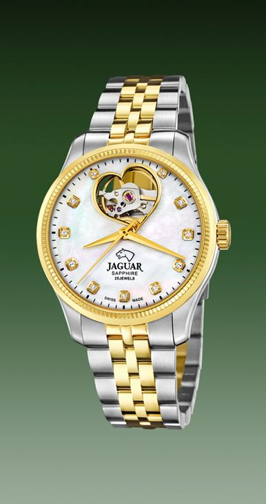 De J995/1 horloge is een polshorloge dat zowel stijl als functionaliteit biedt. Draag het comfortabel rond de pols voor dagelijks gebruik of speciale gelegenheden. Dankzij het veelzijdige ontwerp is het geschikt voor zowel zakelijke als casual kledingstijlen, waardoor het een uitstekende aanvulling is op elke garderobe. 