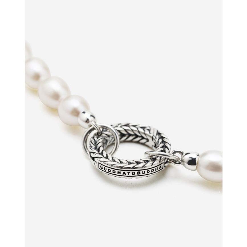 Dit elegante sieraad met modelnummer 8718997296284 is een prachtige zilveren armband. Perfect om elke outfit een stijlvolle touch te geven. Draag deze armband solo voor een verfijnde look, of combineer met andere armbanden voor een trendy gelaagd effect. Een veelzijdige keuze voor zowel dagelijkse elegantie als speciale gelegenheden. Voeg een vleugje klasse toe aan jouw sieradencollectie.