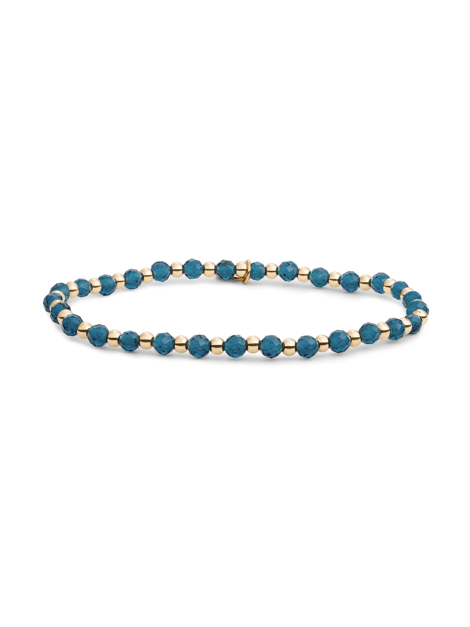De Interstellar Armband Ocean Topaz Quartz heeft iets magisch. De heldere blauwe steen weerspiegelt het licht op een manier die doet denken aan zonnestralen op een rustige zee. Het ontwerp is tijdloos, elegant en ontworpen voor dagelijks draagplezier. Draag haar bij je favoriete blouse of bij een zomerse jurk – ze past zich moeiteloos aan jouw stijl aan. Voor vrouwen die houden van sieraden met een zachte uitstraling en een verfijnde afwerking, is dit een must-have stuk vol klasse en karakter.