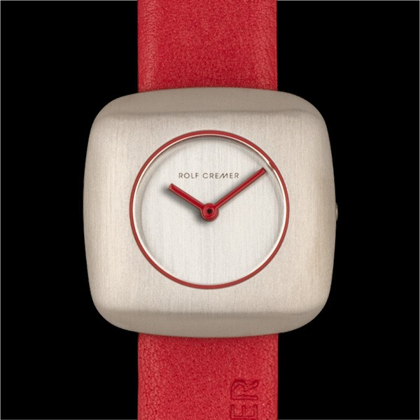 De product 20508006 van het merk Rolf Cremer valt in de categorie "WATCH". Deze stijlvolle horloge is perfect voor dagelijks gebruik en speciale gelegenheden. Draag het horloge om je pols met een nette of casual outfit voor een verfijnde look. Het is een tijdloos accessoire dat zowel modieus als functioneel is.