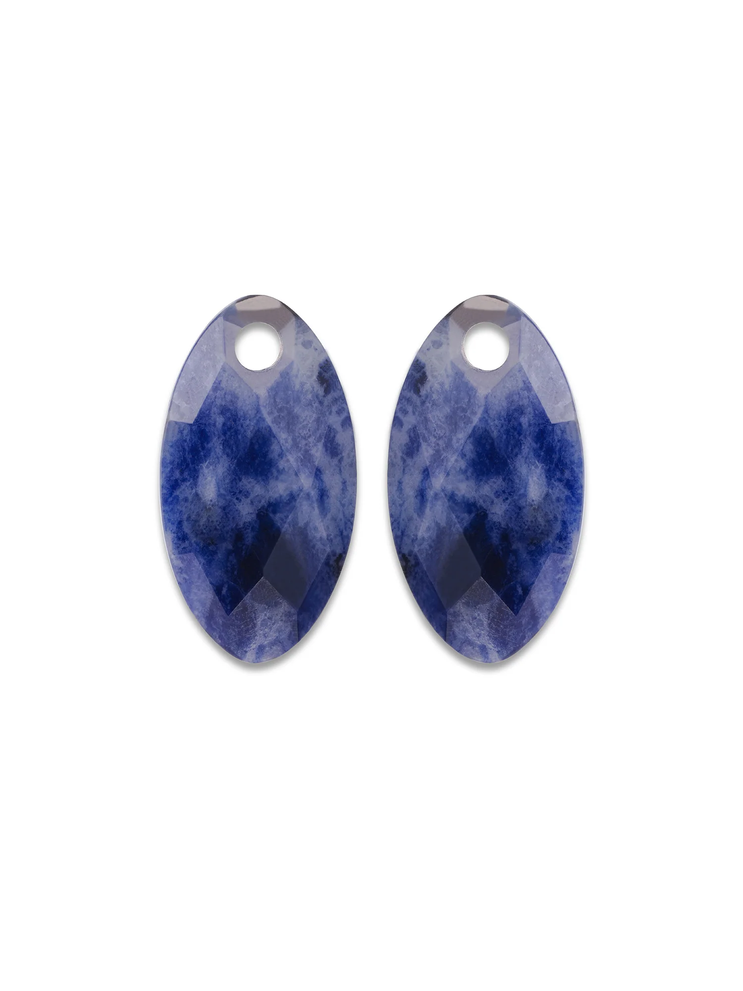 De Oorbel Edelstenen Leaf Sodalite zijn een prachtige combinatie van natuurlijke inspiratie en verfijnd design. De bladvormige Sodalite edelstenen hebben een diepe blauwe tint die bekend staat om zijn kalmerende eigenschappen. Deze oorbellen zijn met zorg vervaardigd en passen perfect bij zowel casual als formele outfits. Of je nu een dag op kantoor hebt of een avondje uit, deze oorbellen voegen een subtiele, maar opvallende touch toe aan je look. Een ideale keuze voor de vrouw die houdt van natuurlijke elegantie.