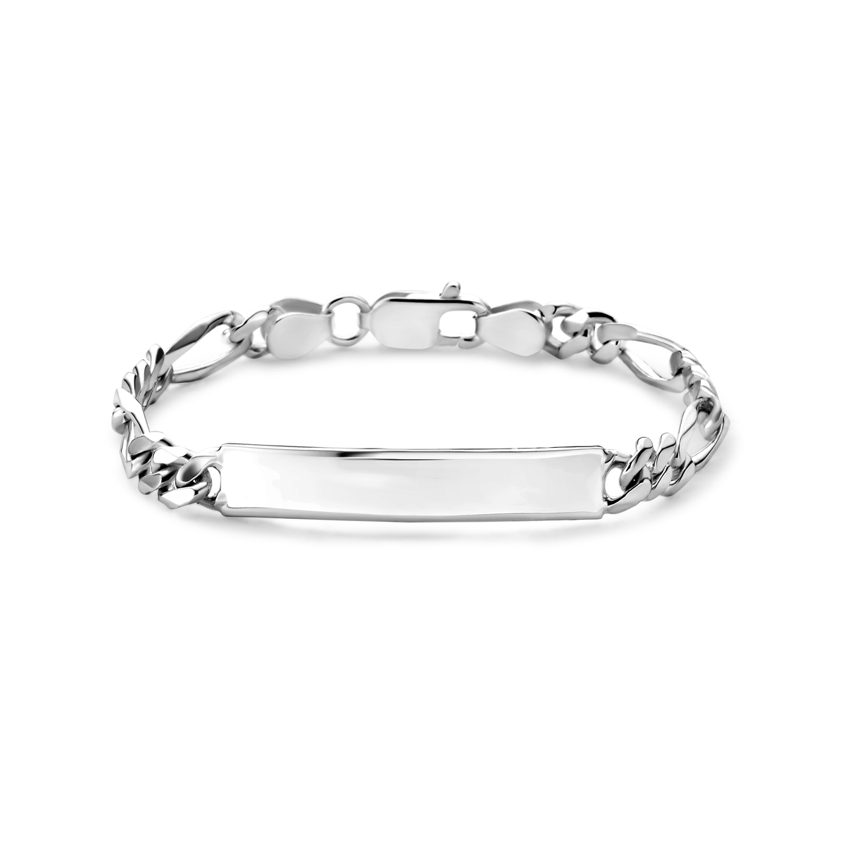 925 Zilveren graveerarmband met een schakelbreedte van 7.5mm. Uitgevoerd met karabijnsluiting. De plaat heeft een afmeting van 8x43mm. De dikte van de graveerplaat is 2mm.