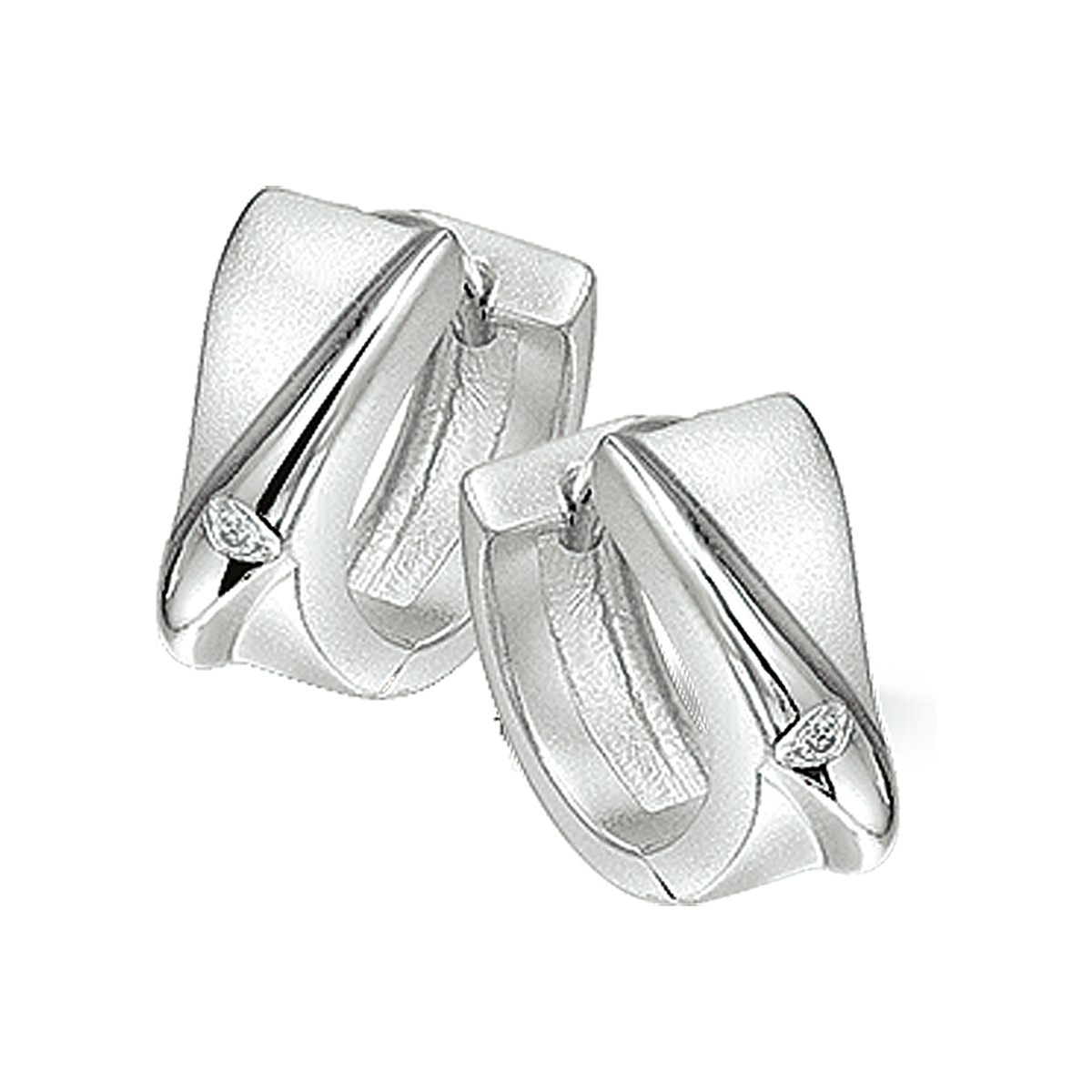 Gerhodineerd zilveren klapoorringen met diamant. De oorringen zijn onderdeel van een set.