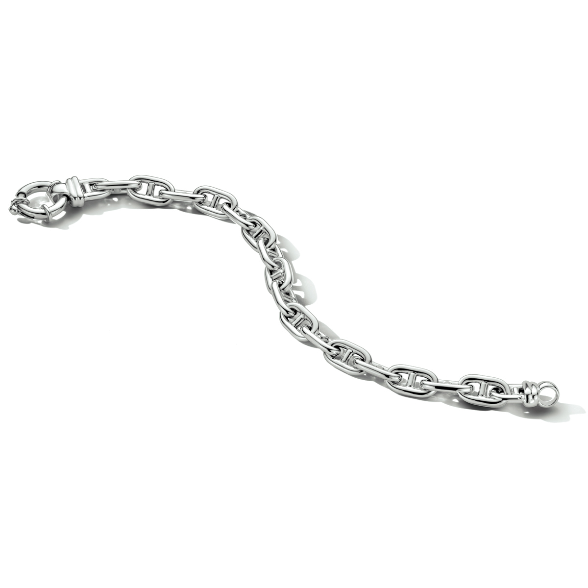 Gerhodineerd 925 zilveren anker armband met een schakelbreedte van 7.6mm. De armband heeft een draaglengte van 19cm en is uitgevoerd met een groot veerslot.