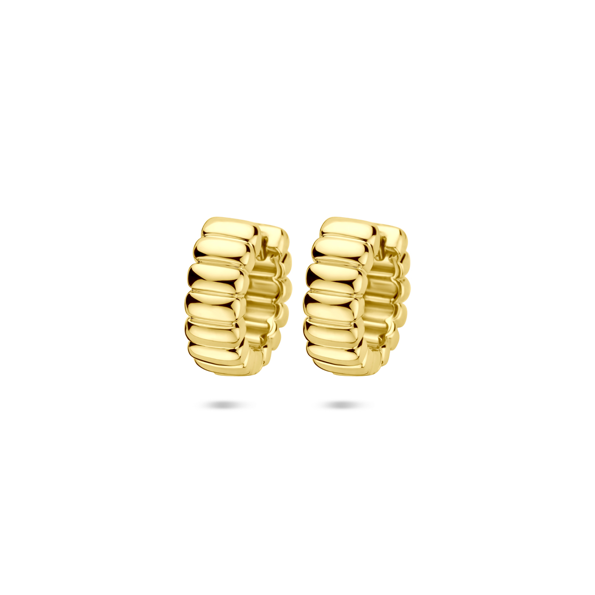 Verguld op 925 zilveren klapoorringen met een afmeting van 14x5mm. Geen garantie op de plating.