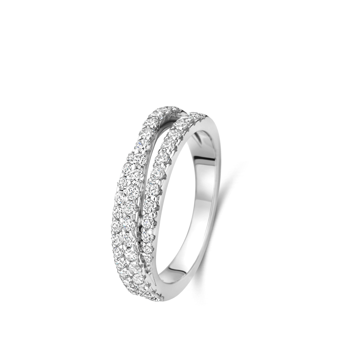 Mooie blinkende ring half rond gezet met zirkonia steentjes uit de Naiomy Silver collectie. Ideaal om te dragen bij verschillende gelegenheden, voor een elegante en verfijnde uitstraling. Verkrijgbaar in verschillende maten. 