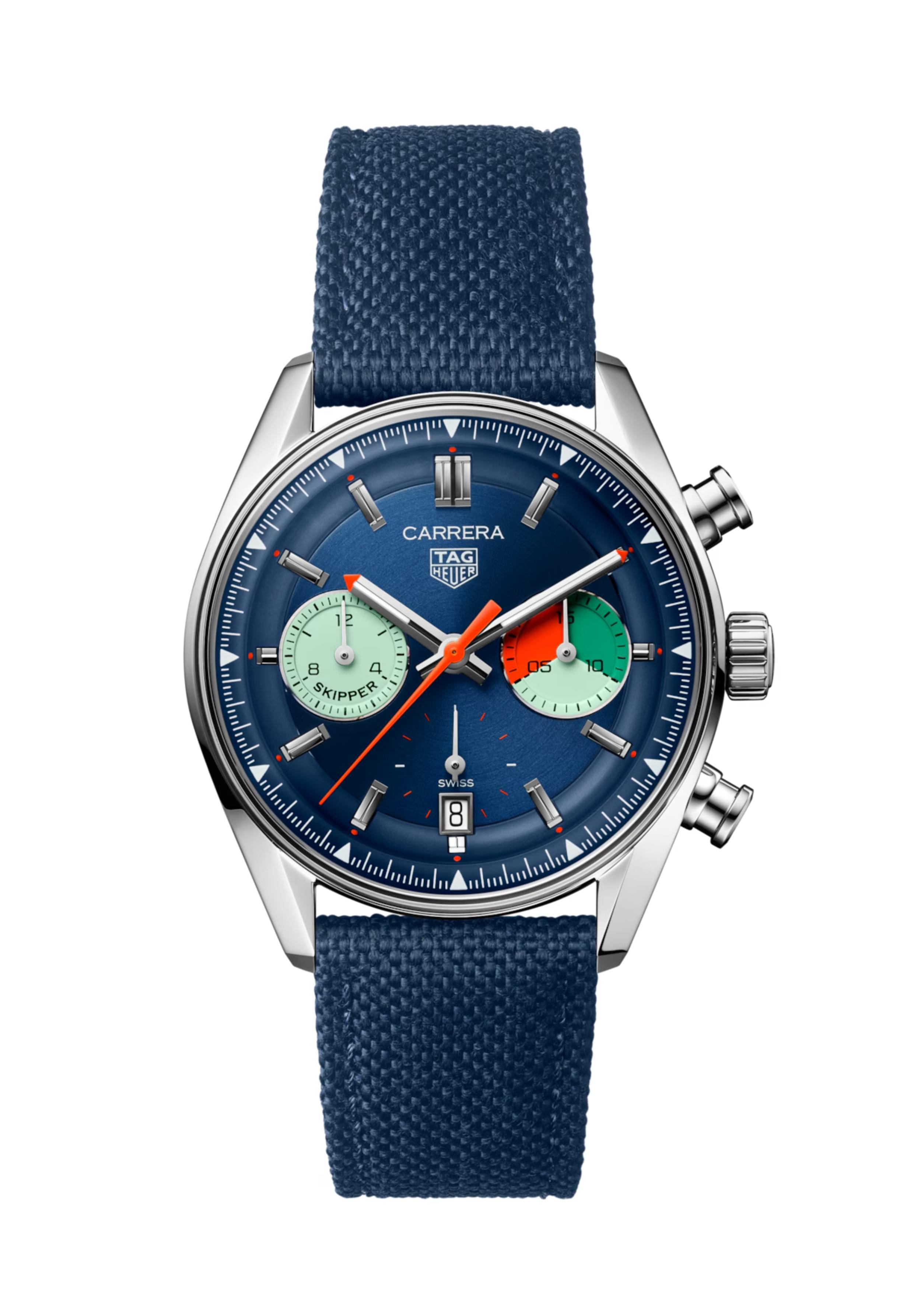 Dit TAG Heuer Carrera Chronograph Skipper horloge behoort tot de Carrera collectie.
Referentienummer: CBS2213.FN6002

De 39MM stalen kast huist het automatische TH20-06 uurwerk met een gangreserve van 80 uur. 

De affiniteit van zeilen met motorsport, en de meedogenloze passie voor precisie en snelheid inspireren deze TAG Heuer Carrera "skipper". Een eerbetoon aan het zeilerfgoed, overgebracht in een kenmerkend kleurenschema.

Deze zeileditie herinterpreteert de dubbele wijzerplaat van de Heuer Skipper en heeft een opvallende mix van blauwgroen, oranje, groen en blauw. Maak je klaar om te zeilen met deze klassieke Carrera stalen kast, uitgerust met een regatta-aftelindicator en waterbestendig tot 100 meter.

Uw TAG Heuer horloge is 24 maanden na aankoop beschermd onder fabricage garantie. De duur van de garantieperiode van 2 jaar kan worden verlengd naar 5 jaar. Om dit te doen, nodigen wij u uit om een account aan te maken of in te loggen op uw MyTAGHeuer online account en vervolgens uw horloge te registreren. U ontvangt dan een gratis garantieverlenging van 3 jaar.