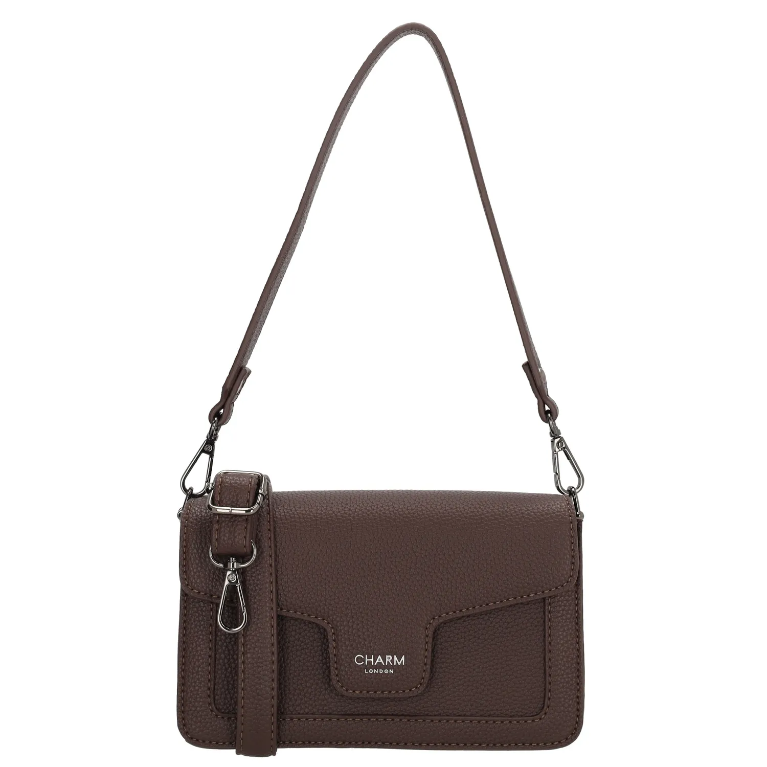 De Charm London Monaco Schoudertas is een elegante en functionele tas die stijl en gemak moeiteloos combineert. Dankzij de overslag met druksluiting en de slimme indeling houd je je dagelijkse essentials perfect georganiseerd.

Binnenin beschikt de tas over een hoofdvak met een praktisch tussenvak met ritssluiting, meerdere kleinere vakken voor overzicht en een ritsvak aan de achterkant voor snelle toegang tot je spullen. De korte schouderband zorgt voor een klassieke uitstraling, terwijl de lange, verstelbare en afneembare schouderband ook comfortabel crossbody dragen mogelijk maakt.

Kenmerken:


Overslag met druksluiting

Tussenvak met ritssluiting

Meerdere binnenvakken voor overzicht

Achterritsvak voor snelle toegang

Korte én lange (verstelbare en afneembare) schouderband