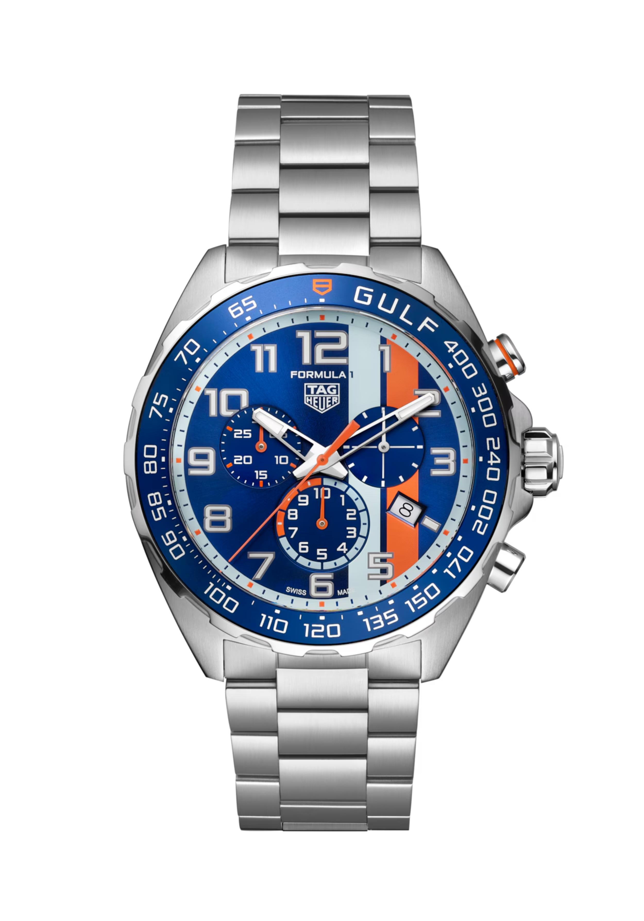 Dit TAG Heuer horloge CAZ101AT.BA0842 behoort tot de Formule 1 collectie. 

Referentienummer: CAZ101AT.BA0842

Vet en energiek, deze chronograaf maakt een blijvende indruk van de legendarische samenwerking tussen TAG Heuer en Gulf. Het racen geïnspireerde horloge heeft het iconische blauw en oranje van Gulf en is klaar om met stijl te overwinnen. Met een diameter van 43 mm is dit horloge perfect voor de liefhebber van racesport. Daarnaast is dit horloge voorzien van een quartz uurwerk en een edelstalen band.

Uw TAG Heuer horloge is 24 maanden na aankoop beschermd onder fabricage garantie. De duur van de garantieperiode van 2 jaar kan worden verlengd naar 5 jaar. Om dit te doen, nodigen wij u uit om een account aan te maken of in te loggen op uw MyTAGHeuer online account en vervolgens uw horloge te registreren. U ontvangt dan een gratis garantieverlenging van 3 jaar.