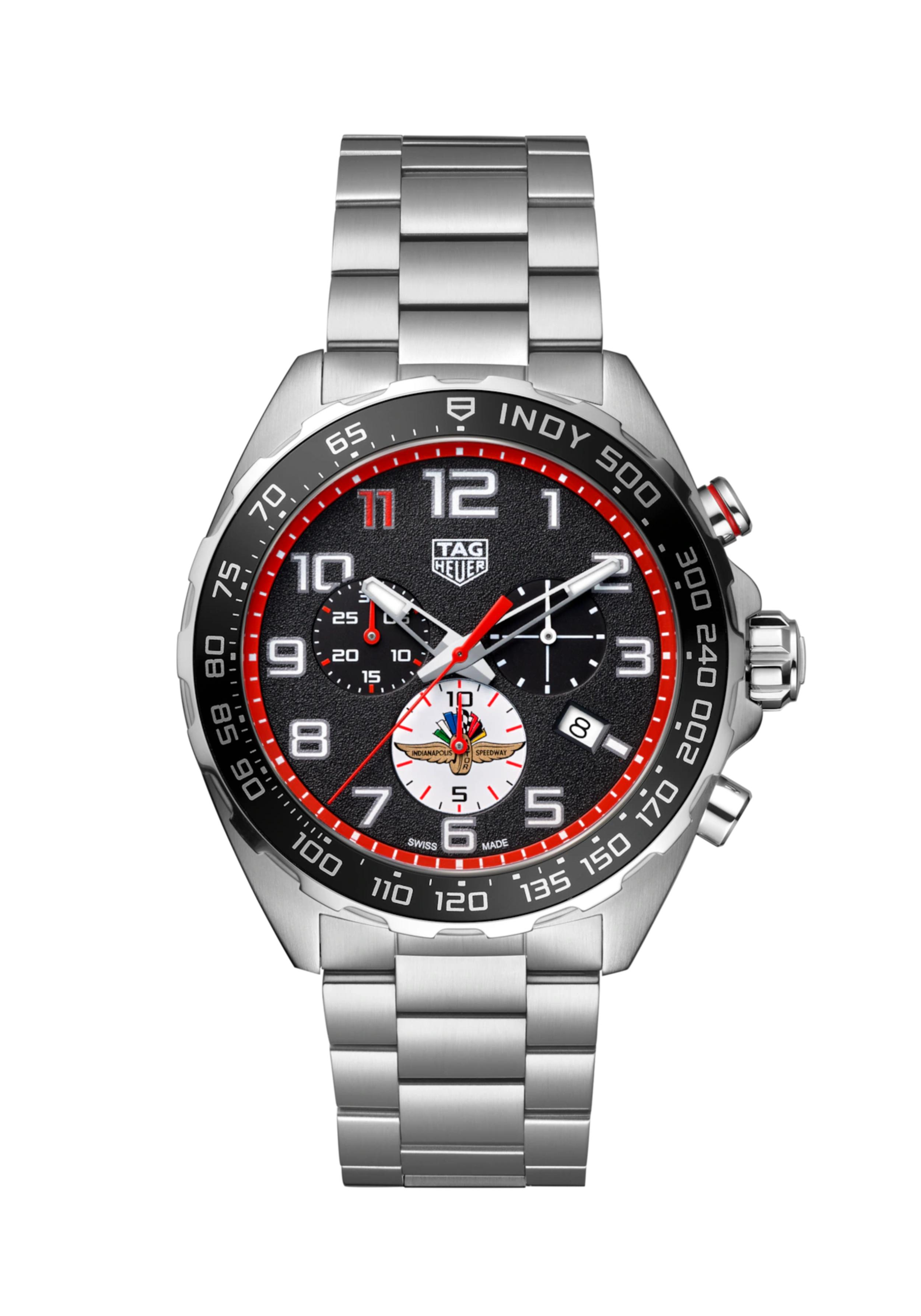 Dit TAG Heuer horloge behoort tot de Formula 1 collectie en is een Indy 500 special edition.
Referentienummer: CAZ101AW.BA0842

Omarm de sensatie van de Indy 500 met deze TAG Heuer Formula 1 chronograaf. Deze speciale editie van 43mm is speciaal ontworpen voor zij die op een snelle manier leven. Het is een eerbetoon aan 's werelds gevaarlijkste racecircuit, een must-have voor iedere raceliefhebber.

De zwartkorrelige wijzerplaat valt op door zijn kenmerkende arabische indexen en de opvallende rode accenten. Op de 6 uurs subwijzerplaat van de chronograaf is het iconische Indy 500 logo afgebeeld. De stalen kast straalt zijn race-DNA uit met zijn rood gelakte 2-uur-drukker en het mythische 'wings and wheels'-logo gegraveerd op de vastgeschroefde achterkant van de kast.

De zwarte aluminium bezel is voorzien van de inscriptie 'Indy 500', waarbij de '500' perfect gepositioneerd is op de tachymeterschaal. 

Maak je gordels vast: de race is begonnen.

Uw TAG Heuer horloge is 24 maanden na aankoop beschermd onder fabricage garantie. De duur van de garantieperiode van 2 jaar kan worden verlengd naar 5 jaar. Om dit te doen, nodigen wij u uit om een account aan te maken of in te loggen op uw MyTAGHeuer online account en vervolgens uw horloge te registreren. U ontvangt dan een gratis garantieverlenging van 3 jaar.