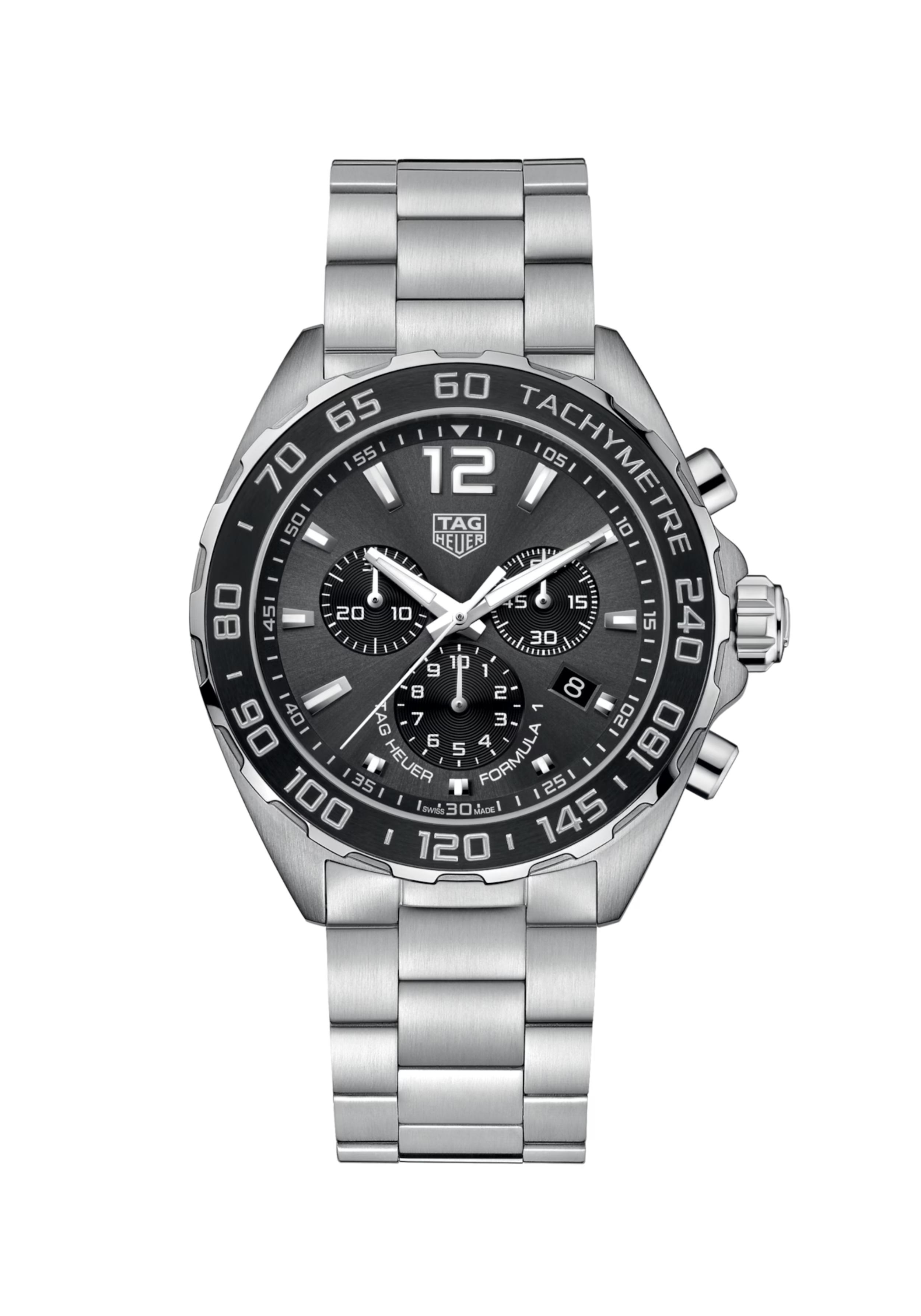 Dit TAG Heuer horloge behoort tot de Formula 1 collectie.
Referentienummer: CAZ1011.BA0842

De TAG Heuer Formula 1 is voorzien van een Quartz Chronograph uurwerk en de kast is gemaakt van edelstaal. Het horloge heeft een diameter van 43 mm en is getest op een waterdichtheid van 20 ATM / 200 meter. De horlogeband is gemaakt van edelstaal.

Uw TAG Heuer horloge is 24 maanden na aankoop beschermd onder fabricage garantie. De duur van de garantieperiode van 2 jaar kan worden verlengd naar 5 jaar. Om dit te doen, nodigen wij u uit om een account aan te maken of in te loggen op uw MyTAGHeuer online account en vervolgens uw horloge te registreren. U ontvangt dan een gratis garantieverlenging van 3 jaar.