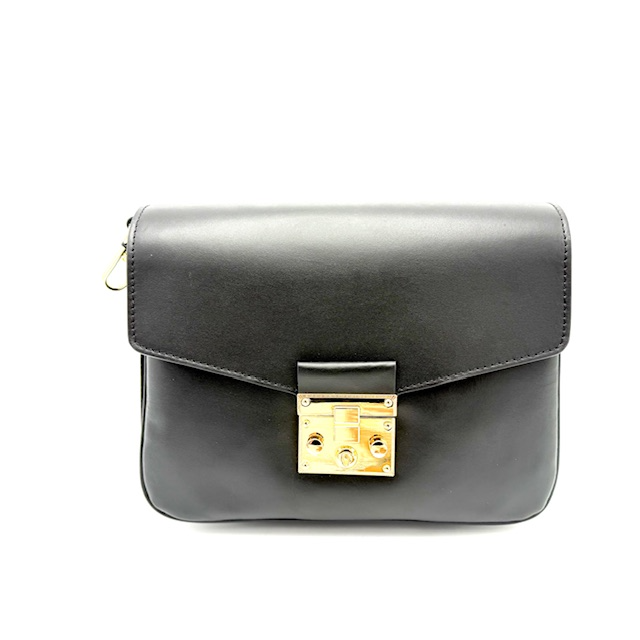 Gianni Conti Zwarte Kleptas – High Fashion met Italiaanse Allure

Deze Gianni Conti kleptas straalt pure high fashion uit en doet qua uitstraling niet onder voor een top designer tas. Het elegante zwarte leer, gecombineerd met het moderne goudkleurige slot, maakt deze tas een echte eyecatcher – stijlvol, luxe en helemaal van nu.

Gemaakt met oog voor detail en kwaliteit, biedt deze tas niet alleen looks maar ook gebruiksgemak. De lange, verstelbare en afneembare schouderriem maakt het mogelijk om de tas zowel als crossbody als klassiek over de schouder te dragen.

Belangrijkste kenmerken:

Luxe kleptas van het Italiaanse merk Gianni Conti

Gemaakt van soepel, hoogwaardig zwart leer

Moderne goudkleurige draaisluiting voor een chique afwerking

Twee hoofdvakken, waarvan één met ritsvak voor extra veiligheid

Klep sluit stijlvol af en beschermt de inhoud

Lange, verstelbare en afneembare schouderriem – voor veelzijdig gebruik

Compact formaat, maar verrassend ruim van binnen

Afmetingen:

Hoogte: 19 cm

Breedte: 25 cm

Diepte: 9 cm 

Of je nu een avondje uit gaat, een event bezoekt of gewoon een elegante tas zoekt voor dagelijks gebruik – deze Gianni Conti kleptas tilt jouw look moeiteloos naar een hoger niveau.

Bestel vandaag nog en geef je outfit een luxe Italiaanse upgrade.