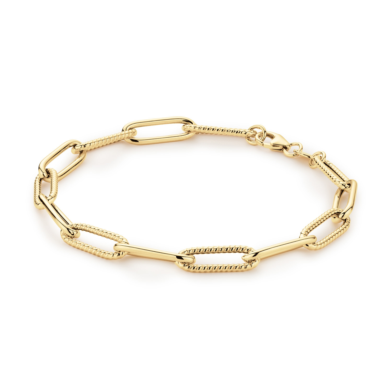 Stoer en stijlvol &ndash; deze 14k gouden schakelarmband past overal bij! Vervaardigd met vakmanschap en ontworpen voor dames die van tijdloze elegantie houden. Hiddgen Gems of the Rivi&egrave;ra Elke creatie in de Hidden Gems of the Rivi&egrave;ra collectie is een ode aan de onmiskenbare charme van de Rivi&egrave;ra. Handgemaakt van 14 karaat goud en verrijkt met echte edelstenen, De sieraden brengen de magische sfeer van de C&ocirc;te d'Azur tot leven in jouw look! Bijna alle armbanden van Jackie zijn voorzien van drie oogjes. Hiermee kun je de armbanden heel gemakkelijk (ver)stellen. Het merk Jackie is h&eacute;t 14 karaat gouden on trend sieradenmerk. De collecties zijn ge&iuml;nspireerd op de reizen die ik maak, van stedentrips tot exotische oorden. Elk gouden sieraad is helemaal van nu, handgemaakt door Europese goudsmeden en vervaardigd van overwegend gerecycled goud met echte edelstenen en zoetwaterparels. Elke collectie is dan ook met veel liefde en passie samengesteld. Mijn Jackie sieraden zijn de perfecte finishing touch voor iedere outfit! Specificaties - Bracelet - Materiaal: 14 Karaat - Geelgoud - 585 - Tres Chic BoxlinkBracelet - Totale lengte: 19cm