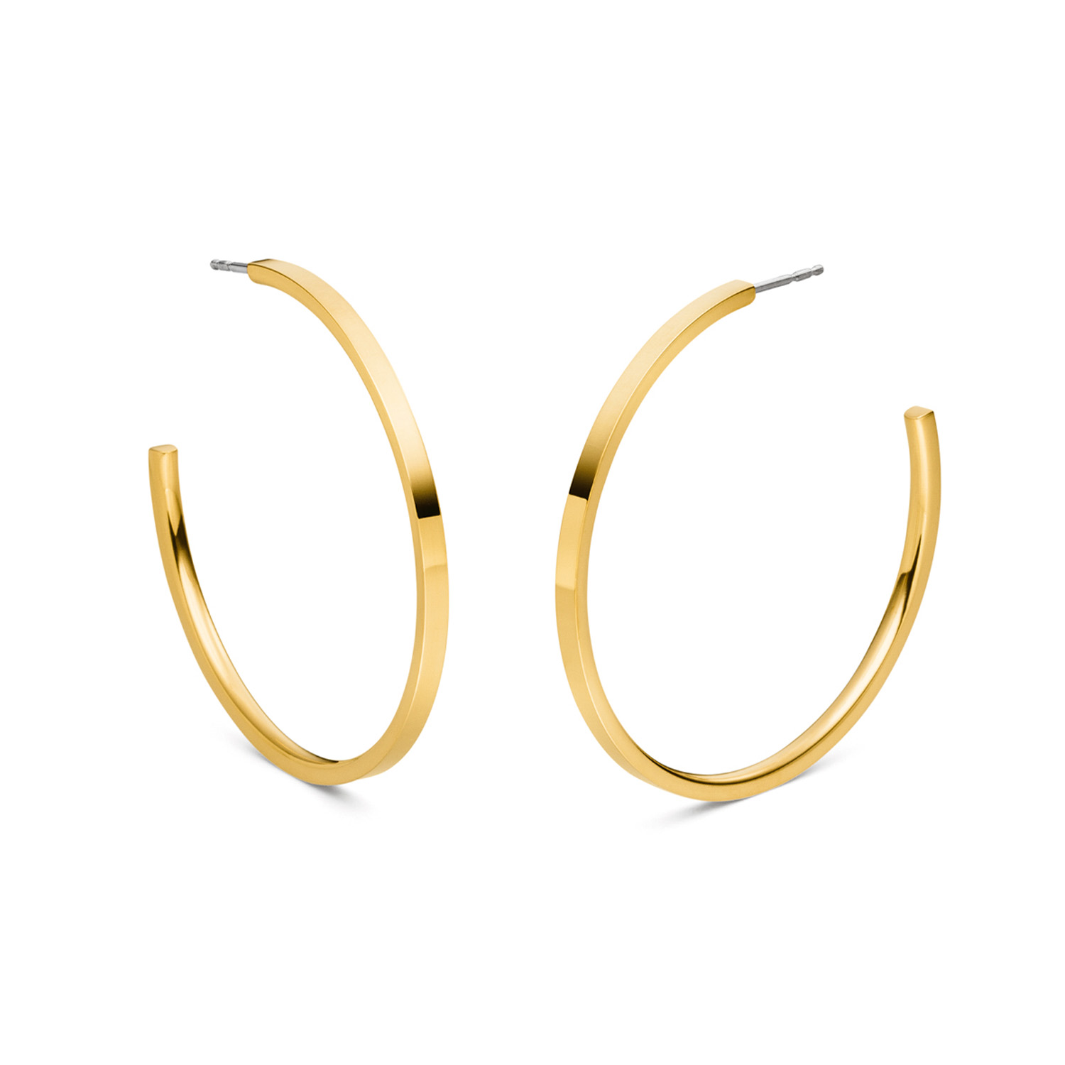 Deze unieke titanium oorstekers van Boccia Titanium zijn een mooie toevoeging aan je sieradencollectie! De strak ogende goudkleurige titanium oorringen zitten met een steker en een poussette in het oor en hebben een doorsnee van 50mm, dit creëert een elegante uitstraling. Combineer de oorbellen met andere Boccia sieraden voor een complete look.