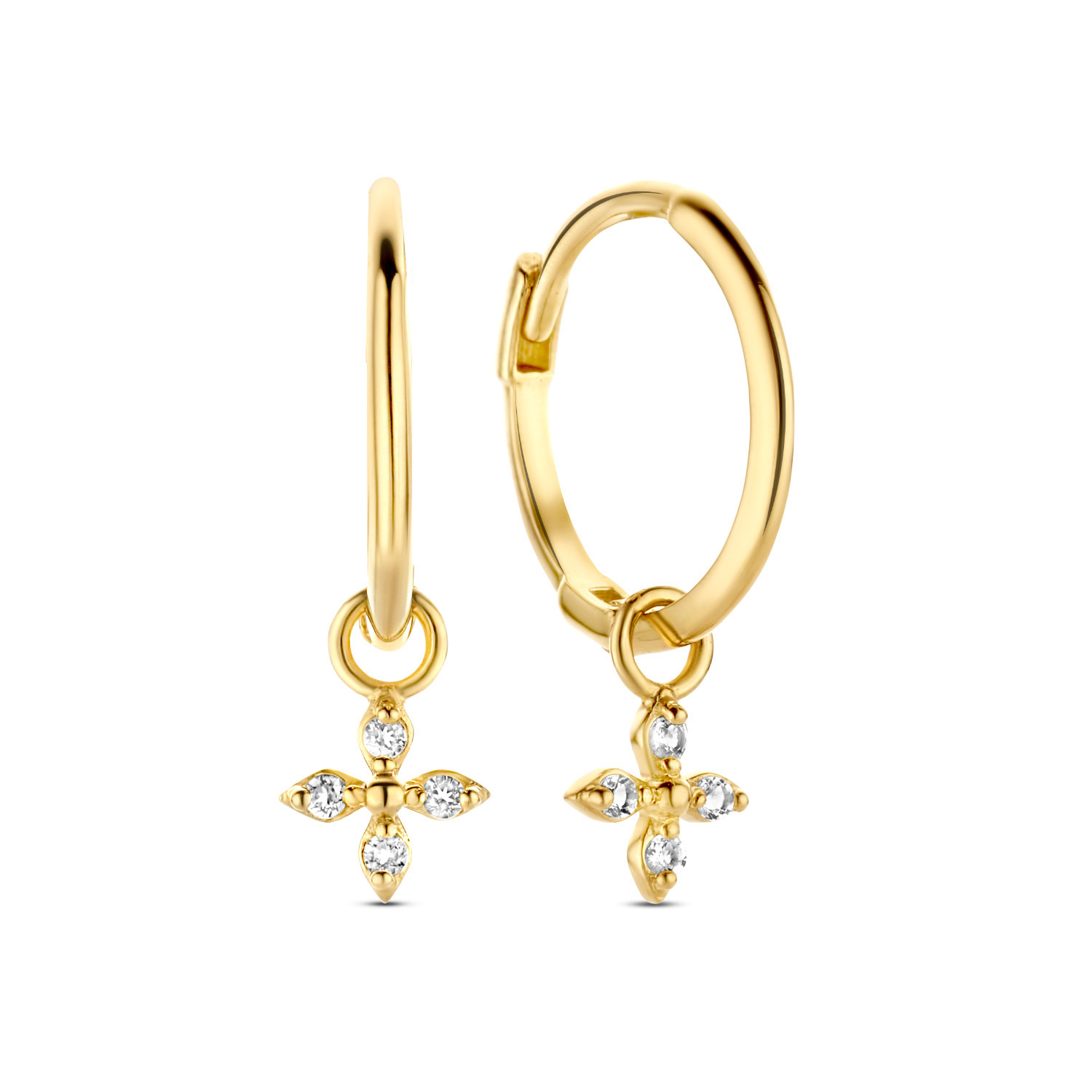Dentelle Hoops Een mooie toevoeging aan je sieradencollectie, de Dentelle Hoops! Gemaakt van 14K goud en mooi te combineren met andere Jackie sieraden. Fijne 14 karaats sieraden, waarbij layering en stacking centraal staan: Jackie! Elk ontwerp is tijdloos en verfijnd, handgemaakt met echt vakmanschap. Voor de collectie van Jackie heb ik mij laten inspireren door vrouwen in de meest bruisende steden van de wereld. Voor sieraden is slechts &eacute;&eacute;n regel van toepassing: &lsquo;more=more&rsquo;. Cre&euml;er de mooiste combinaties! Drie colliers, twee armbanden en zes ringen aan &eacute;&eacute;n hand, zijn geen uitzondering. Specificaties - Oorstekers - Materiaal: 14 Karaat - Geelgoud - 585 - Lengte: 4,3mm - Artikelnummer: JKE22.263