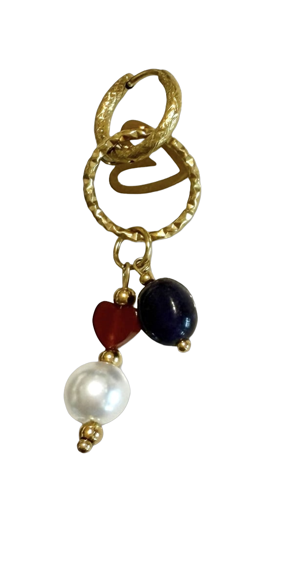 De Day & Eve Oorbellen Winter Hoop model E56477-2 zijn prachtige creooloorbellen die perfect zijn als accessoire. Deze tijdloze juwelen, ideaal voor zowel dagelijkse als feestelijke gelegenheden, geven elke outfit een stijlvolle touch. Combineer met een elegante sjaal of volg de laatste modetrends voor een verfijnde look. Voeg deze veelzijdige oorbellen toe aan je collectie en straal zelfvertrouwen uit!