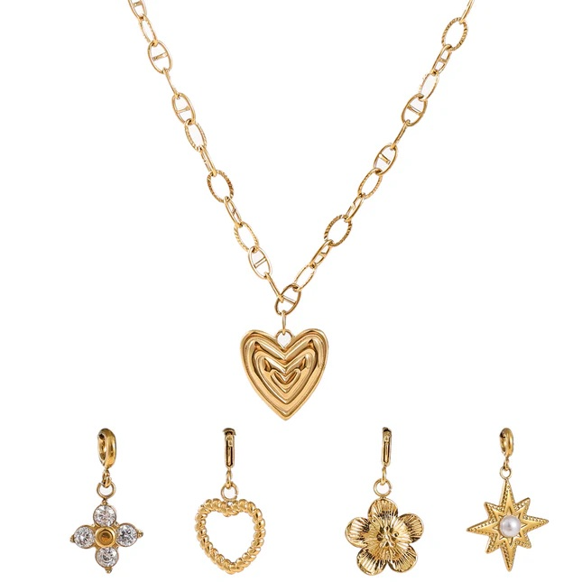 De Day & Eve Ketting + 5 Hangers NSET552-2 is een veelzijdige sieradenset van een onbekend merk. De ketting heeft een elegant ontwerp en wordt geleverd met vijf verwisselbare hangers. Draag deze unieke ketting om je outfit moeiteloos te verfraaien, perfect voor zowel casual als formele gelegenheden.  Ideaal als een opvallend accessoire voor dagelijks gebruik.