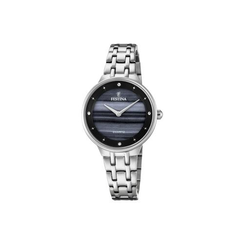 De Festina F20600/3 dameshorloge is een ware juweel in de horlogerie. De stalen kast en mineraalglas, samen met de stalen band, maken het tot een accessoire van hoge kwaliteit en duurzaamheid.

Festina horloges staan bekend om hun elegantie en functionaliteit, en dit model is geen uitzondering. Het merk onderscheidt zich door het aanbieden van onderscheidende ontwerpen en constante technologische innovatie, wat zorgt voor een unieke ervaring voor de gebruiker. Bovendien is de prijs-kwaliteitverhouding van Festina horloges uitstekend, waardoor ze een ideale keuze zijn voor degenen die op zoek zijn naar een hoogwaardig horloge tegen een betaalbare prijs. Kortom, de Festina F20600/3 is een verstandige keuze voor elke vrouw die op zoek is naar een verfijnd en functioneel accessoire.