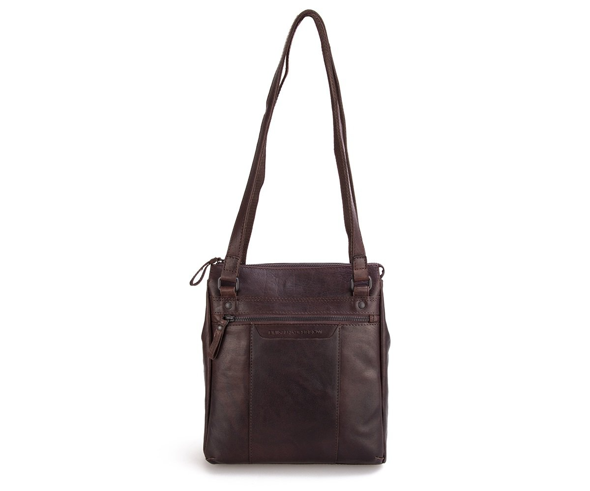 Deze Spikes&Sparrow rugtas in de kleur brandy heeft een stoer en stijlvol design met handige features zoals een verstelbare schouderband en meerdere vakken voor het opbergen van al je essentials. Draag deze rugtas zowel casual over één schouder als chique als crossbody. Een veelzijdige en trendy toevoeging aan je tassencollectie!