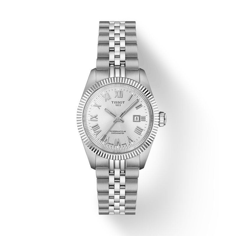 Dit Tissot horloge behoort tot de Ballade collectie.
Referentienummer: T156.208.11.033.00

Dit Tissot horloge heeft een automatisch kaliber 11 1/2" uurwerk met een gangreserve van 80 uur. De witte wijzerplaat is voorzien van een datumvenster op 3 uur en romeinse indexen. Het horloge is beschermd door een krasvrij saffierglas aan beide kanten. Het uurwerk is COSC gecertificeerd en is getest op een waterdichtheid van 10 ATM / 100 M. Dit Tissot horloge is tot 3 jaar na aankoop beschermd onder fabricage garantie.