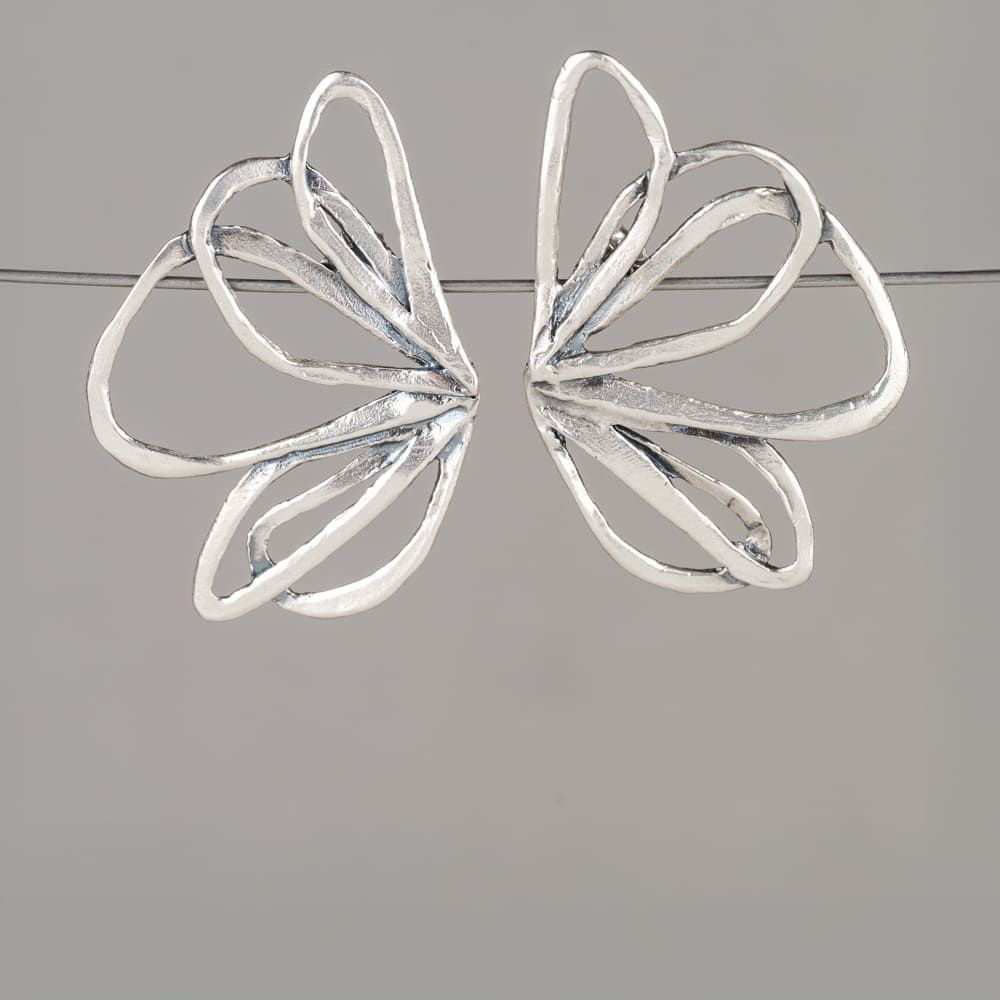 Bijzondere oorstekers gemaakt van 925 sterling zilver in de vorm van een vlinder. Combineer met een mooi collier, een ring en armband voor een complete look!