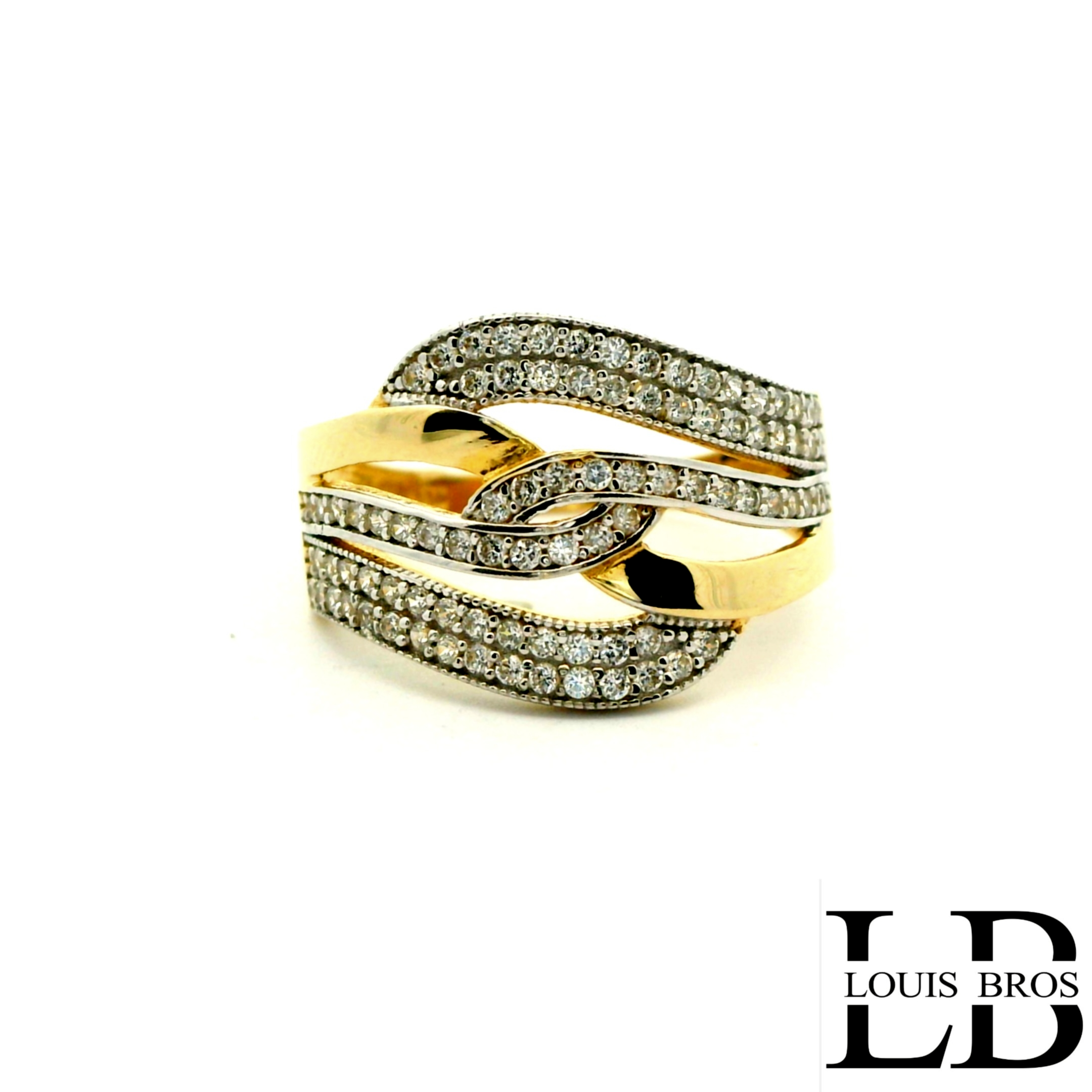 Deze elegante ring is vervaardigd uit 14 karaat bicolor goud (3.19 gr), een stijlvolle combinatie van wit- en geelgoud. Het tijdloze ontwerp wordt verfraaid met sprankelende zirkonia’s, die de ring een luxe en verfijnde uitstraling geven. Dankzij de subtiele glans en het contrasterende kleurenspel van het goud is dit sieraad zowel modern als klassiek, en geschikt voor iedere gelegenheid.

De ring is perfect als cadeau voor een bijzonder moment, maar ook als stijlvolle aanvulling op je dagelijkse look.

Materiaal: 14 karaat goud (bicolor)
Steen: Zirkonia
Stijl: Elegant, tijdloos en veelzijdig.
De ring is verkrijgbaar in meerdere afmetingen.