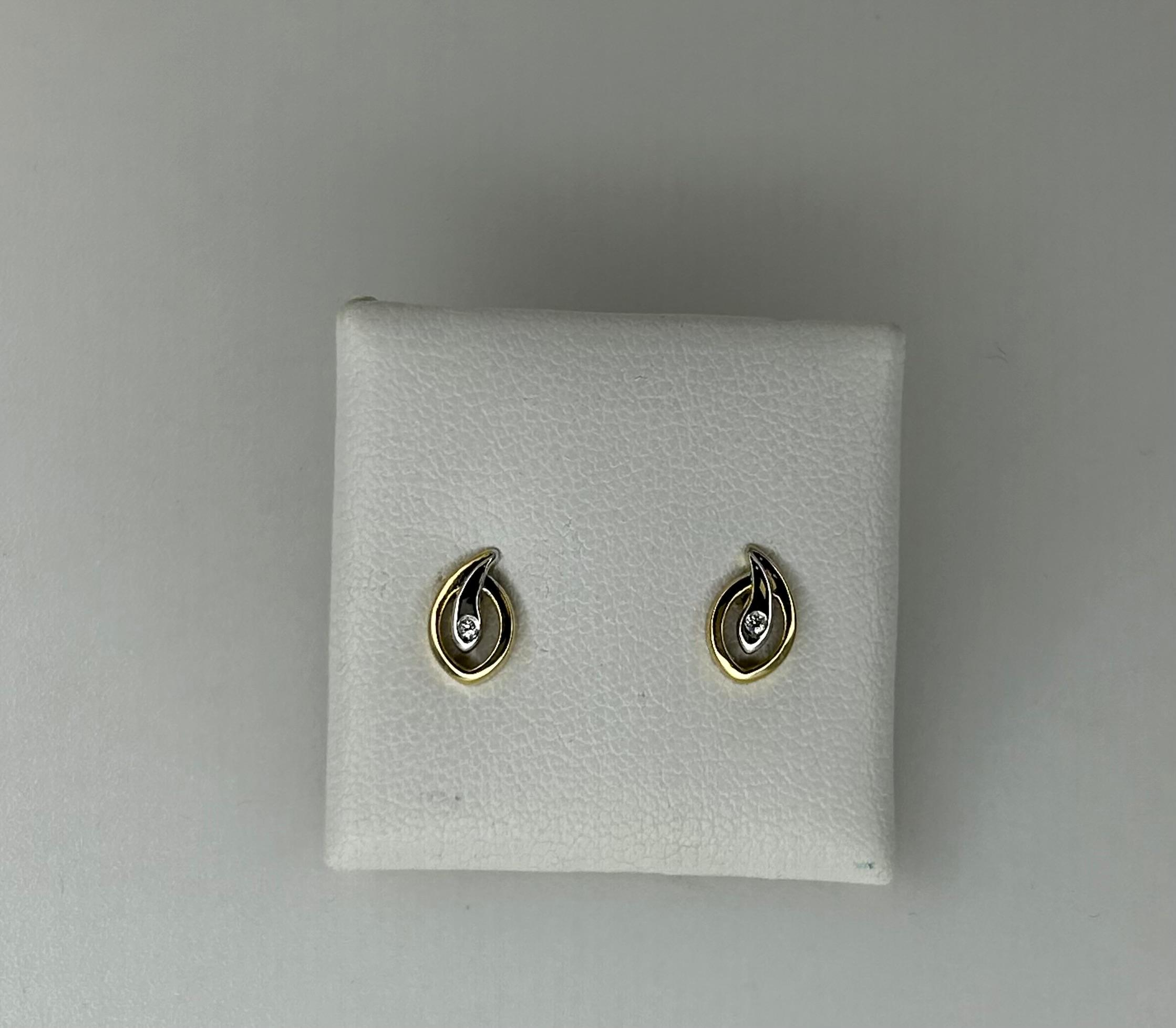Gouden bicolor oorknoppen zirkonia 