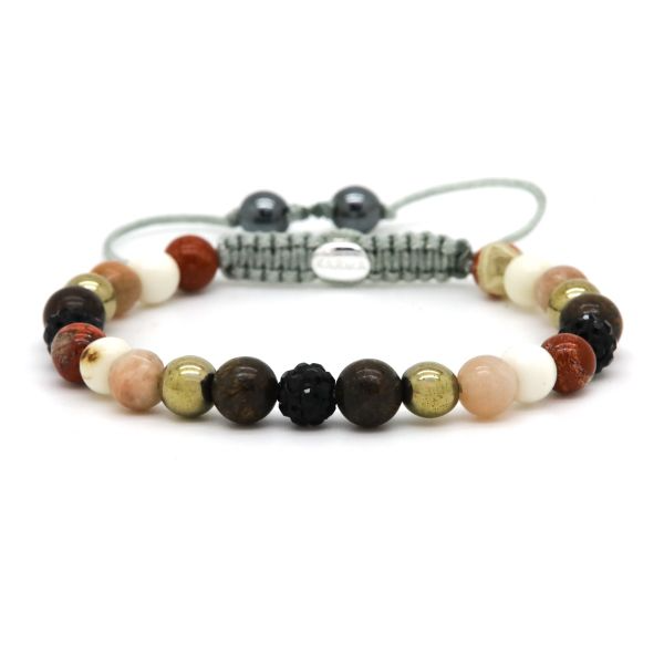 Deze Karma armband Spiral LIRA XS (modelnummer KAR-80202) is een stijlvolle zwarte kristallen armband, perfect als sieraad. Het is een elegante en verfijnde toevoeging aan elke outfit. Draag het solo voor een subtiele look of combineer met andere armbanden voor een gelaagde stijl. Ideaal voor elke gelegenheid en een schitterende aanvulling op elke sieradencollectie.