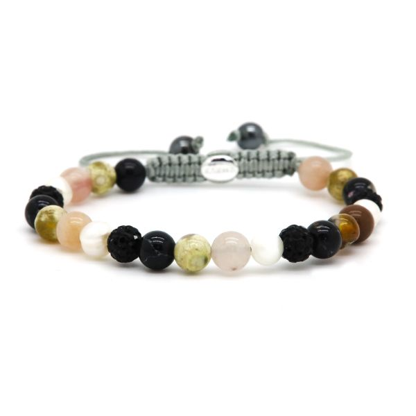 De Karma armband Spiral HANAE XS (black crystal) met modelnummer KAR-80203 is een elegante armband. Deze verfijnde armband is ideaal om te dragen als stijlvol accessoire bij elke outfit. Draag het om je pols voor een verfijnde en modieuze uitstraling. Perfect voor elke gelegenheid!