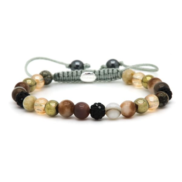 De Karma Armband Spiral ZOYA XS (black crystal), modelnummer KAR-80201, is een elegante armband. Versierd met prachtige zwarte kristallen, voegt het een vleugje glamour toe aan elke outfit. Draag het solo voor een subtiele uitstraling of combineer met andere armbanden voor een trendy en gelaagd effect.