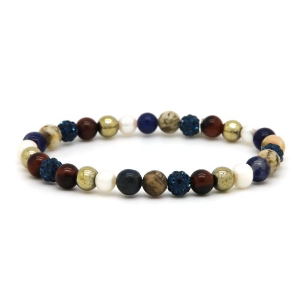 De Karma armband Spiral AMBRE XS Elastic, modelnummer KAR-80170EL, heeft een blauw kristal. Deze elegante armband kan gemakkelijk om de pols worden geschoven dankzij het elastische ontwerp. Draag het solo voor een subtiele look of combineer met andere armbanden voor een modieuze stapeling. Perfect voor dagelijks gebruik.