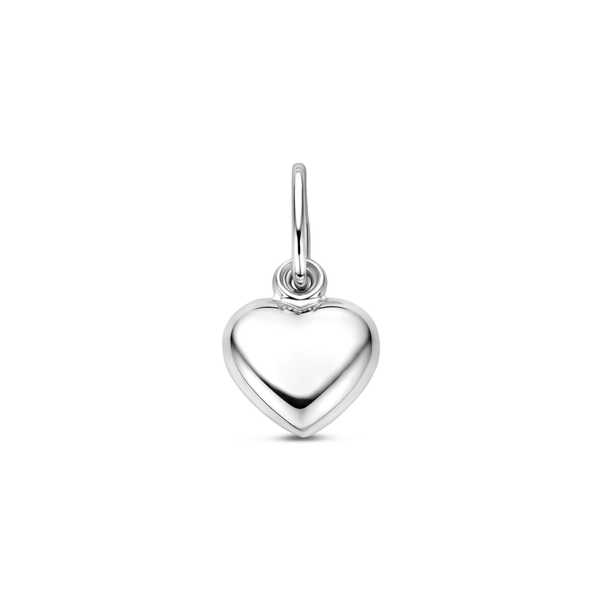 Zilveren hanger in de vorm van een hart uitgevoerd met een stevig hangoog. Combineer deze hanger met een bijpassend collier uit onze collectie en de hanger kan direct om!. Tip: Leuk om kado te geven aan dierbare of geliefde!.