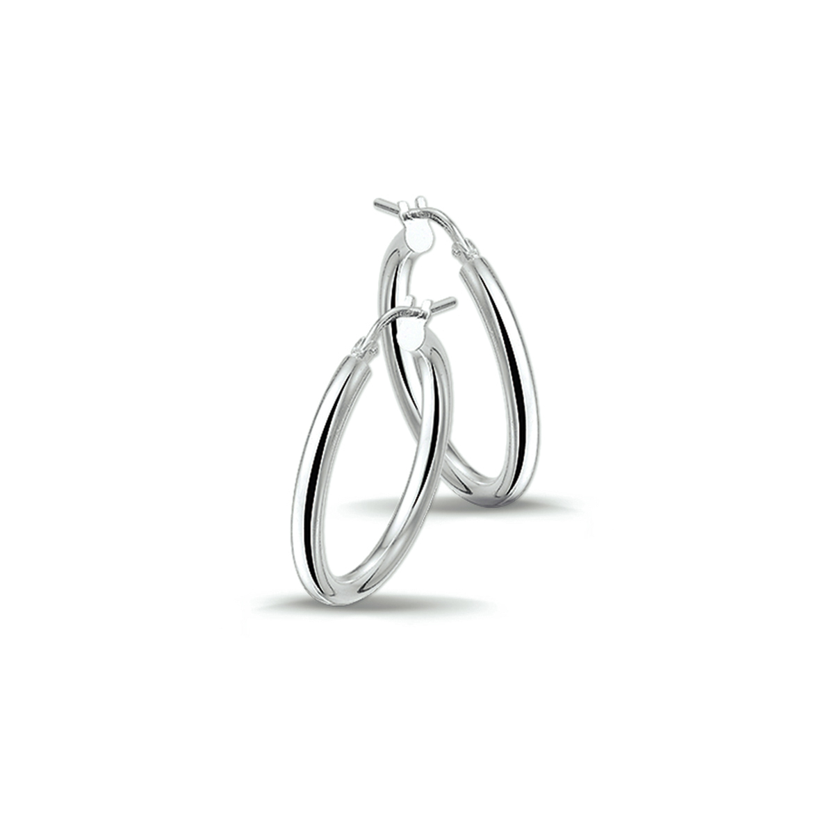 De Huismerk zilveren oorringen, modelnummer 1322238, zijn ronde creolen met een diameter van 30 mm en een gewicht van 4,22 gram. Deze glanzende zilverkleurige oorbellen zijn gemaakt van echt zilver. Ze voegen een vleugje elegantie toe aan elke outfit. Draag ze solo of combineer ze met andere sieraden voor een verfijnde look.