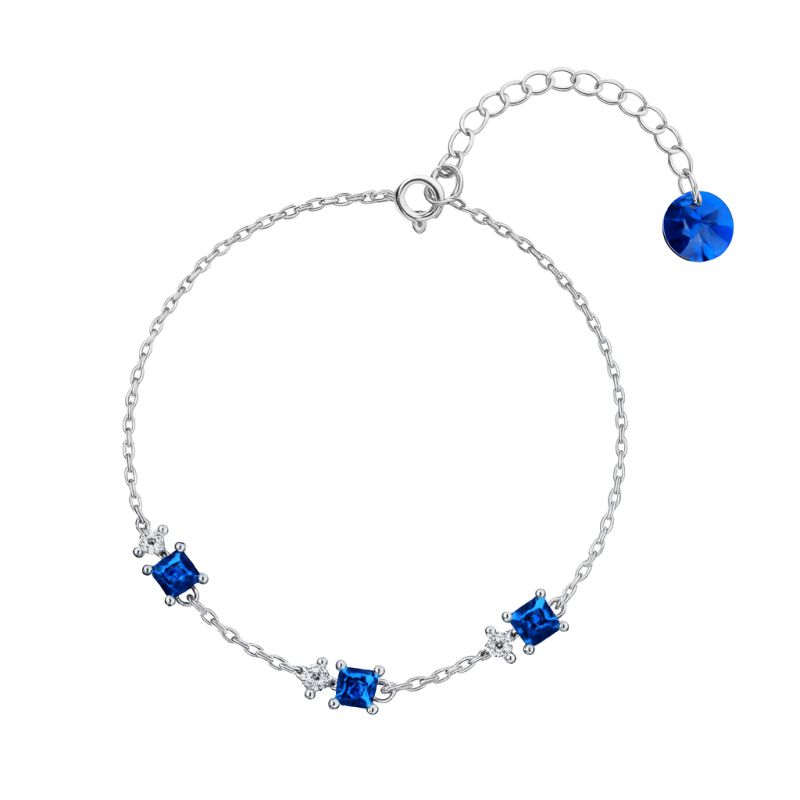 De Spark Armband BSQ6435BB, modelnummer BSQ6435BB, is een stijlvolle armband in de categorie sieraden. Dit elegante sieraad accentueert iedere outfit met flair en klasse. Beste draagwijze: combineer met andere fijne armbanden voor een trendy, gelaagde look. Perfect voor zowel dagelijkse als speciale gelegenheden en dé finishing touch voor jouw persoonlijke stijl.