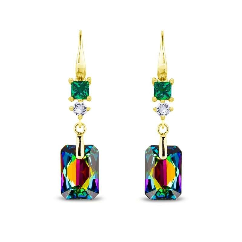 De SPARK OORBELLEN, modelnummer KSQG6435VM, zijn stijlvolle hoepeloorbellen die elke outfit een elegante uitstraling geven. Deze oorbellen vallen onder de categorie sieraden en zijn perfect voor dagelijks gebruik of speciale gelegenheden. Draag ze met opgestoken haar voor een verfijnde look of combineer ze met casual wear voor een trendy uitstraling.