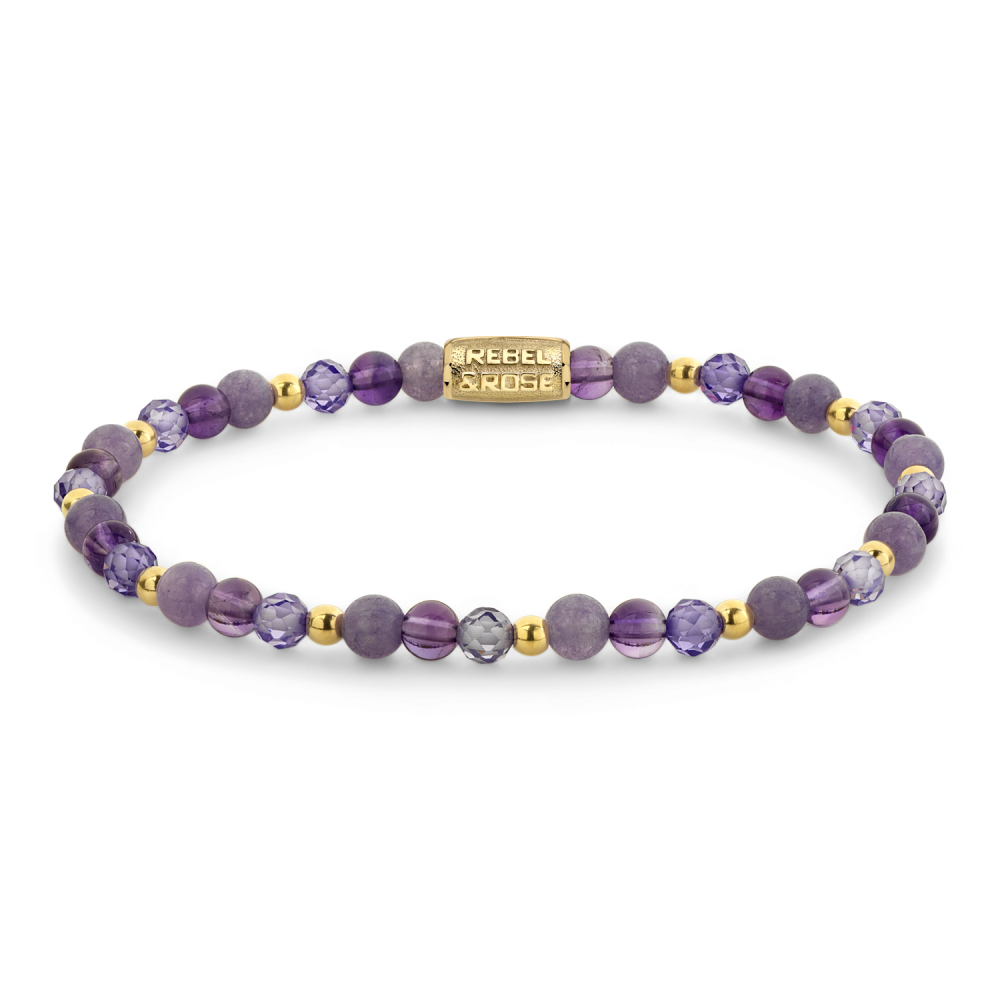 Armband van het merk Rebel & Rose. De armband heeft een hoogwaardige elastische stretch koord, met 4mm van Amethist, RVS ion-gold plated, Chalcedoon, Glas Rock.