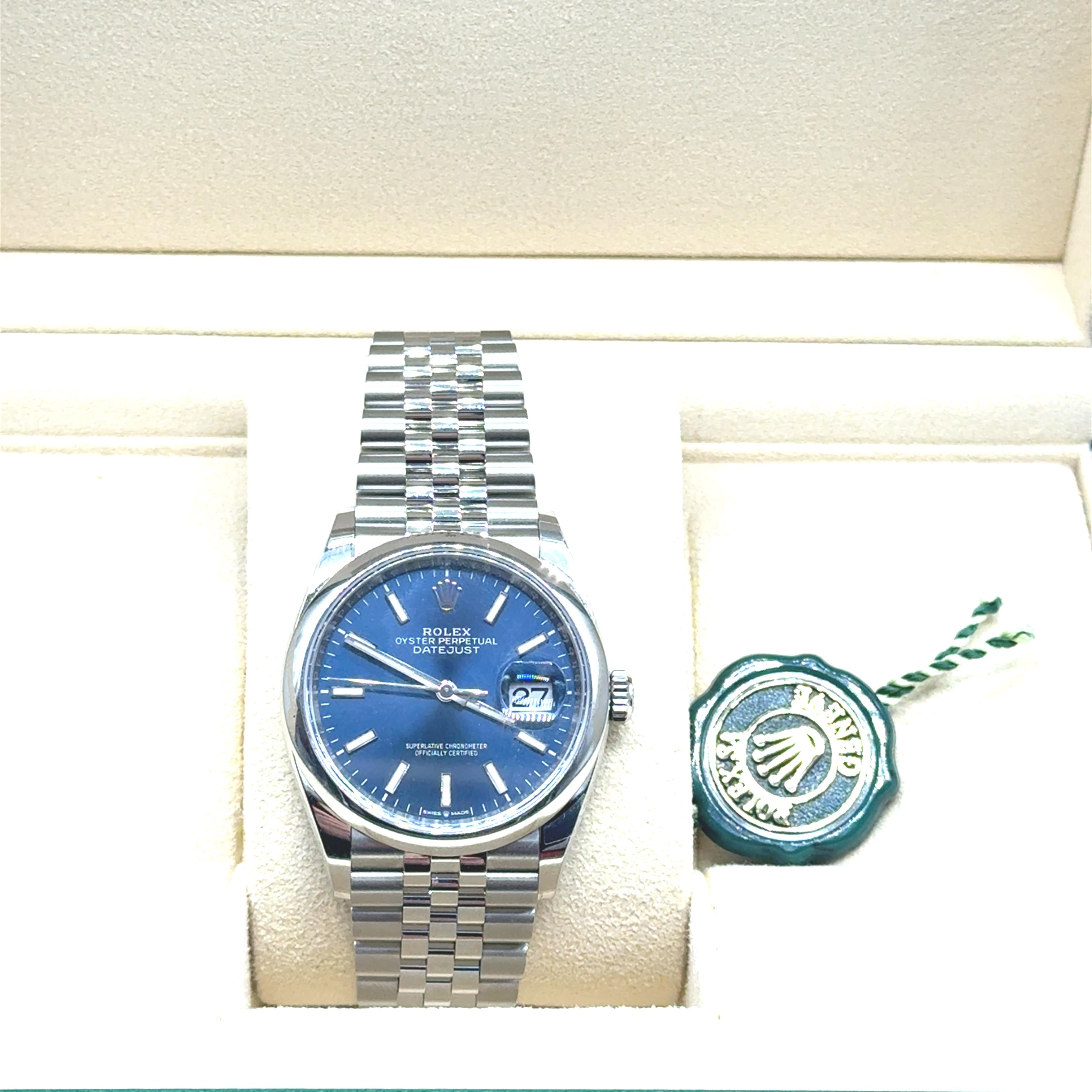 zo goed als nieuw een rolex datejust 36mm. compleet met doos en papieren. model nummer : 
126200