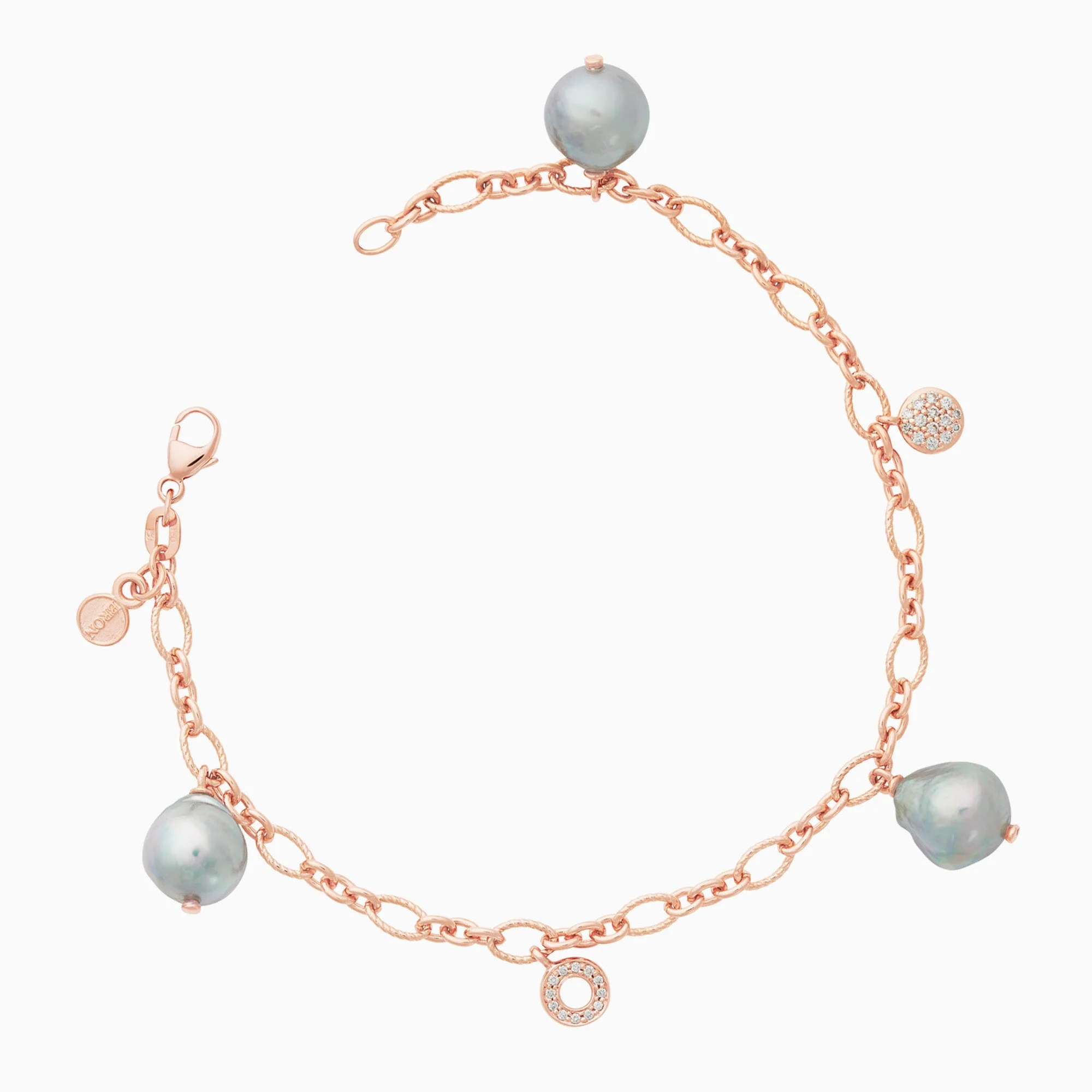Deze Joy armband van Bron is gemaakt van 18 karaats roségoud en heeft Akoya barokparels en diamanten. Het referentienummer is 8AR4033AKB9BR.