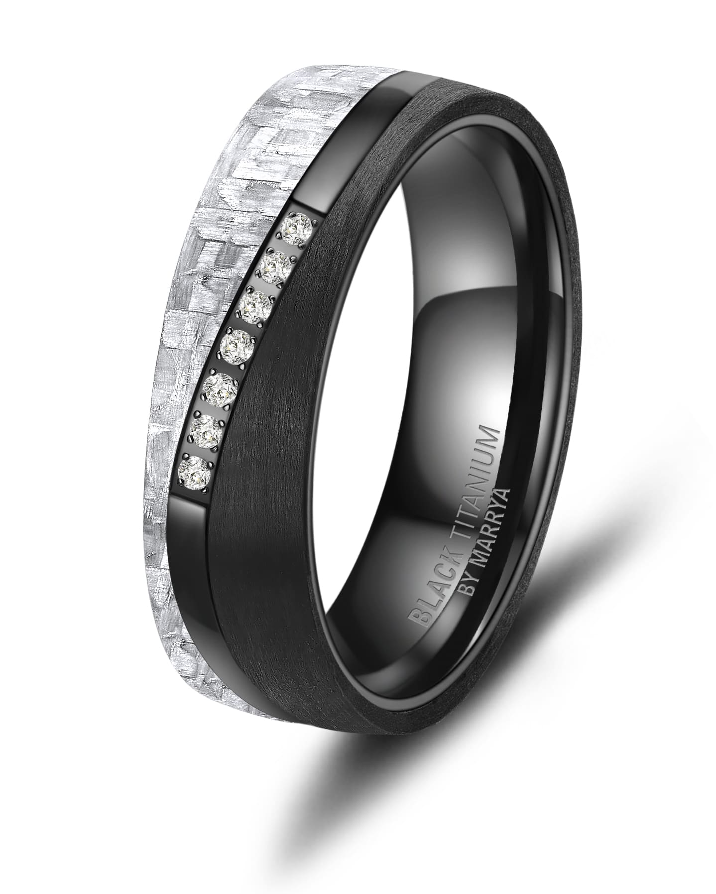 Marrya Black Titanium/Carbon ring met zirkonia steen D-BT-12-54
-Productie van hoge kwaliteit. Black Titanium bestaat uit 51% zirkonium en 49% titanium
-Black Titanium wordt zwart door een verwarmingsproces. Geen zwarte kleur door middel van coating.
-Hoge kwaliteit
-Black Titanium is een zeer licht en hard materiaal (extreme hardheid)
-Afwijkende maten ook leverbaar
-Zeer goede huidtolerantie
-Geen scherpe randen
-Alle ringen zijn aan de binnenkant gewelfd