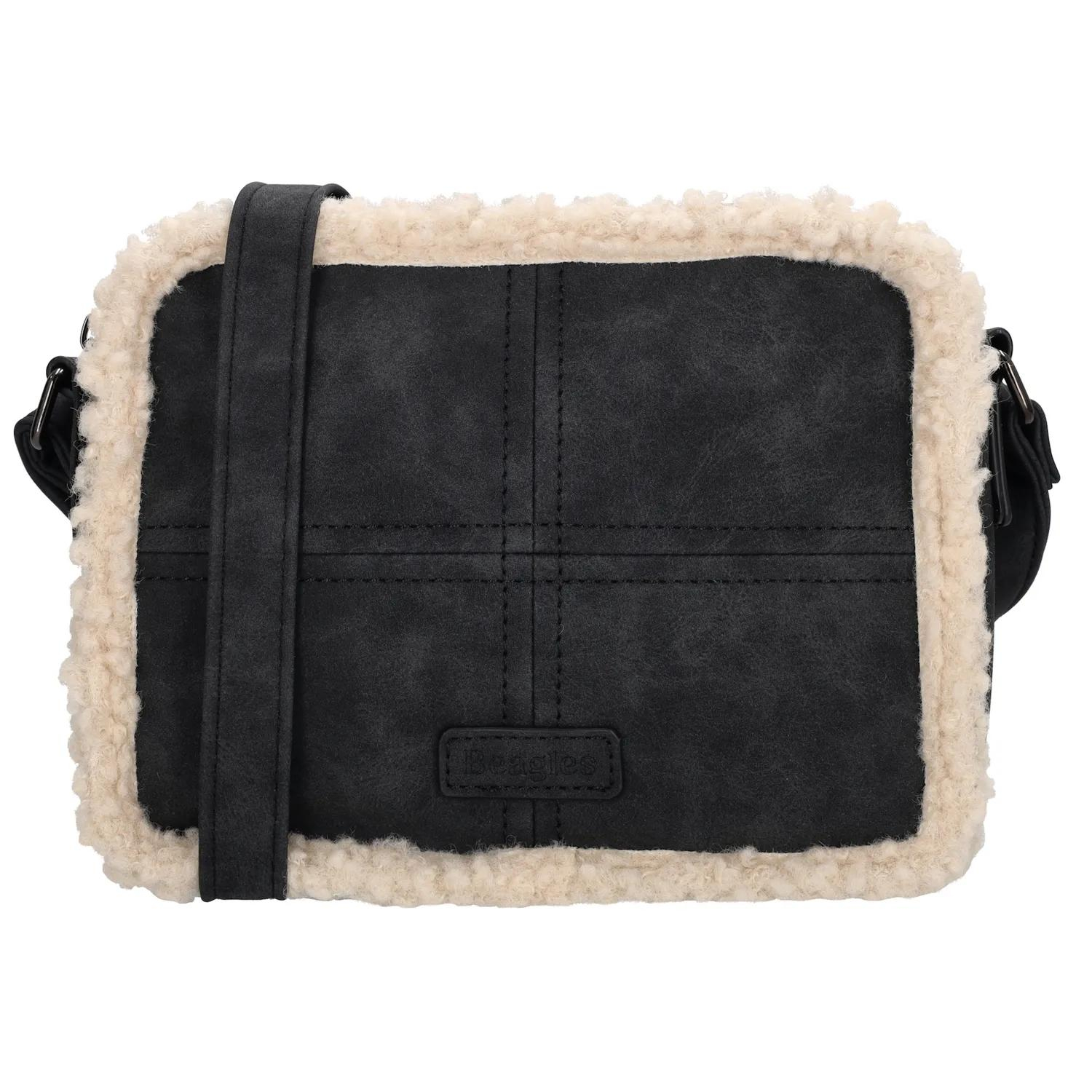 De Beagles Laredo schoudertas is een eigentijdse crossbody tas met een zachte, comfortabele uitstraling dankzij de teddy-afwerking rondom. Deze stijlvolle tas combineert mode met functionaliteit en is ideaal voor dagelijks gebruik.

De tas beschikt over twee aparte ritsvakken, waardoor je jouw spullen overzichtelijk kunt opbergen. Binnenin vind je een extra ritsvak en een speciaal telefoonvakje. De verstelbare schouderband maakt het mogelijk om de tas comfortabel crossbody of op één schouder te dragen, helemaal zoals jij wilt.

Kenmerken:


Crossbody schoudertas met verstelbare band

Volledig afgewerkt met zachte teddy-stof

Twee ruime hoofdvakken met rits

Binnenin een ritsvak en telefoonvak

Praktisch en stijlvol voor elke dag