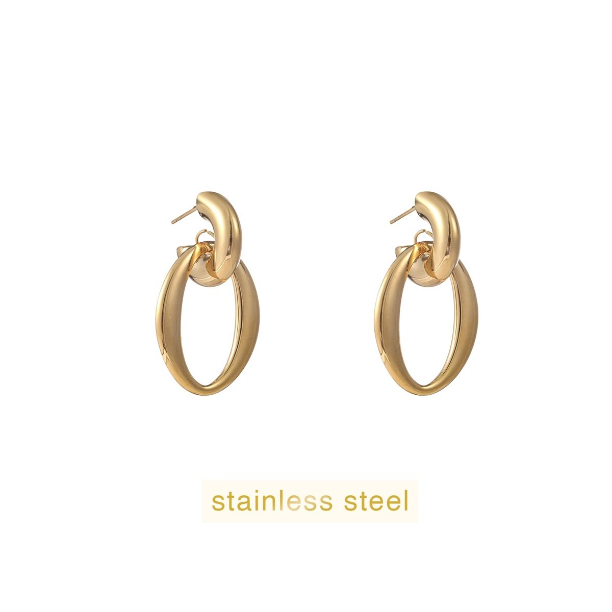 De Day & Eve oorstekers Open Oval Hoop - 14K, modelnummer E56244-2, zijn elegante 14-karaats gouden oorringen.  Ze zijn perfect om dagelijks bij zowel casual als chicere outfits te dragen, waardoor ze veelzijdig en tijdloos zijn.