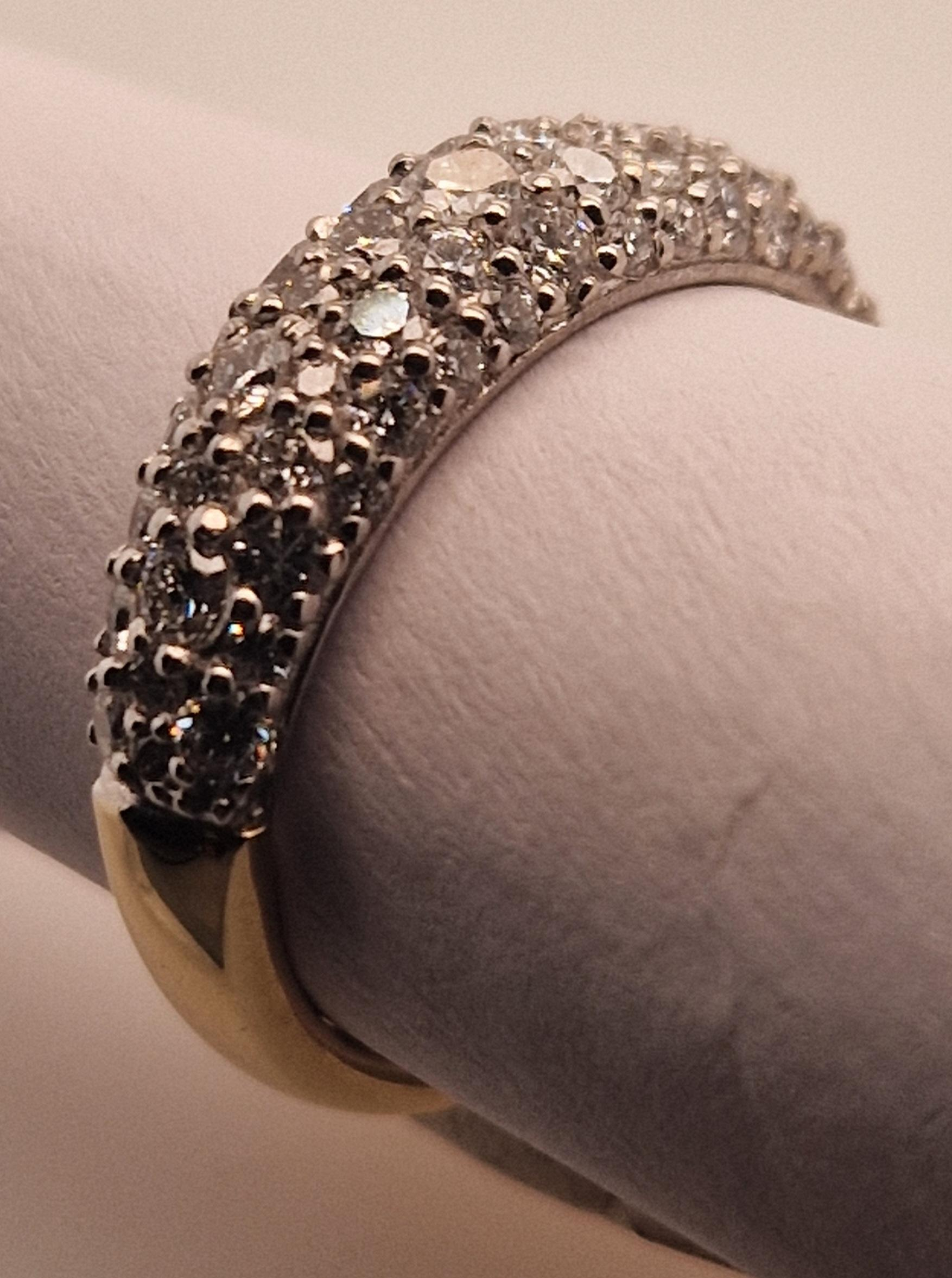 14krt. bicolor ring mt.54, 1,09 crt VSI E  lab grown diamant