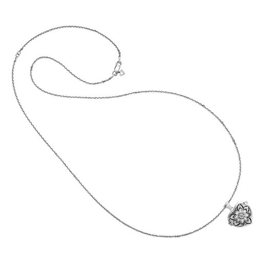 Gerhodineerd zilveren collier, in anker schakel, met een medaillon in vorm van een hart. De medaillon versiert met glinsterende zirkonia's in verschillende slijpsel en groottes