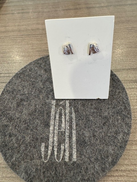 Zilveren oorbellen vierkant + schuine lijn 