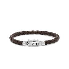 De Silk armband model SLK247BRN.21 is een lederen armband, perfect voor elke gelegenheid. Deze unieke armband voegt een vleugje elegantie toe aan elke outfit. Draag hem alleen als statement piece of combineer met andere armbanden voor een gelaagde look. Een veelzijdige keuze voor een stijlvolle uitstraling.