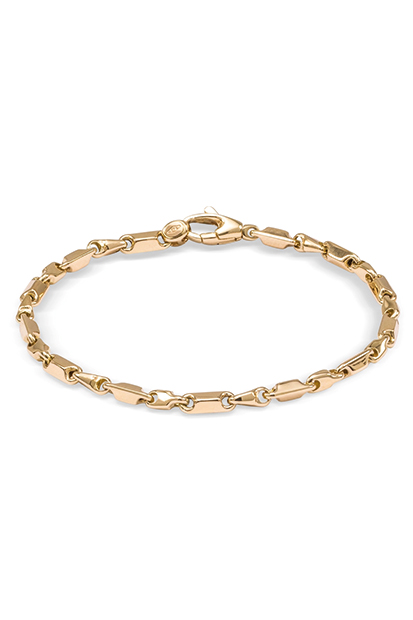 De Geel gouden fantasie schakel armband van Monzario, modelnummer 15046729, is een prachtige 14 karaat gouden armband. Als juweel type is het een fantasie armband binnen de categorie sieraden. Draag deze elegante armband solo als statement piece of combineer met andere gouden sieraden voor een verfijnde look. Perfect voor elke gelegenheid!
